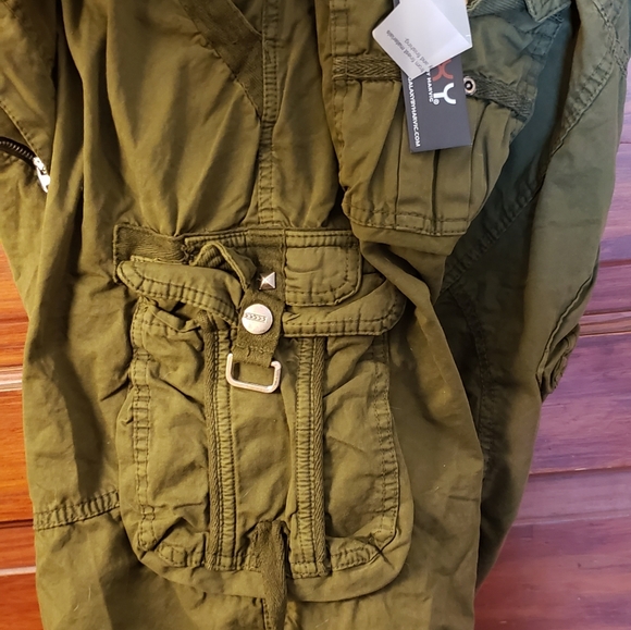 Cargo Shorts NWT (38=34) - Picture 7 of 7